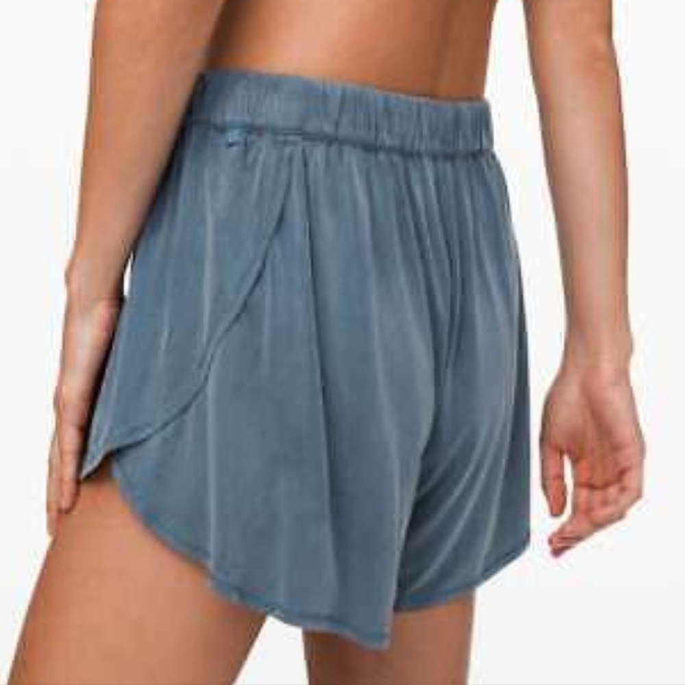 Lululemon Flow In Elegance Short